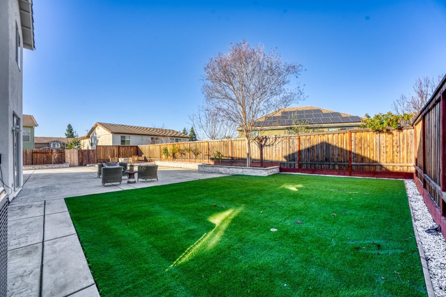 1909 Azalea Way