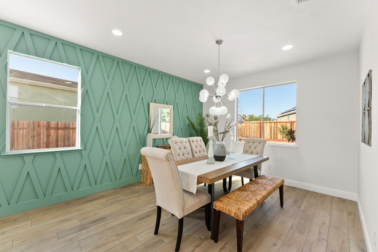 1909 Azalea Way