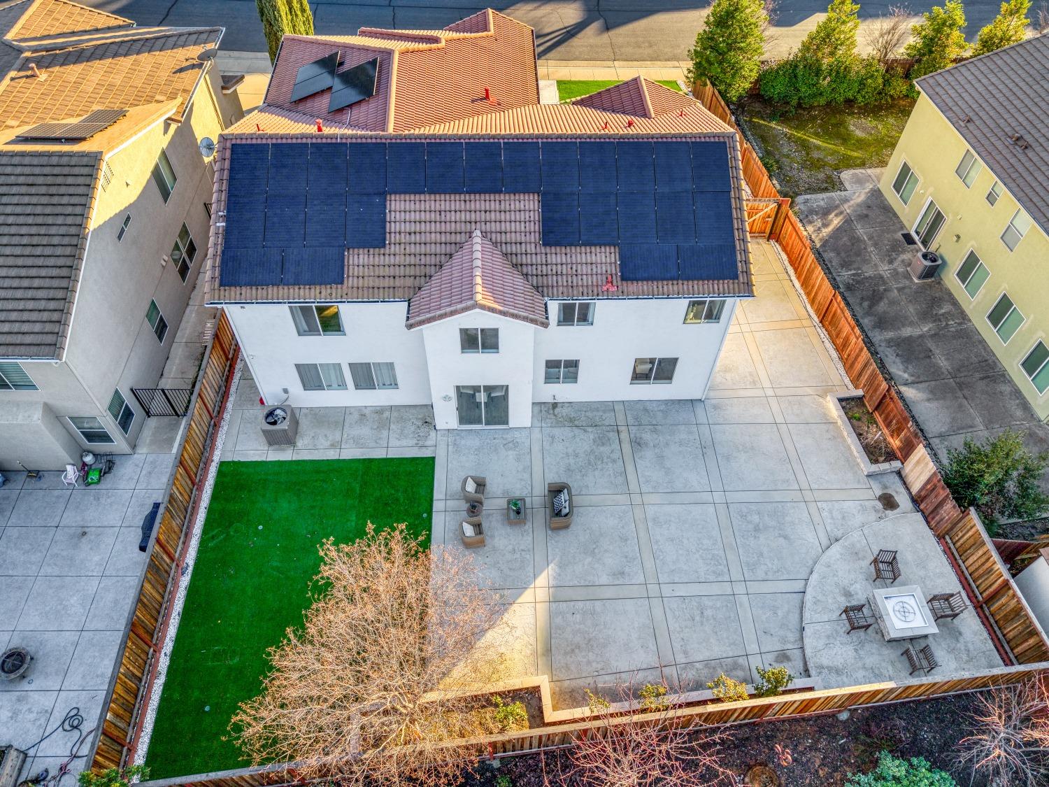 1909 Azalea Way