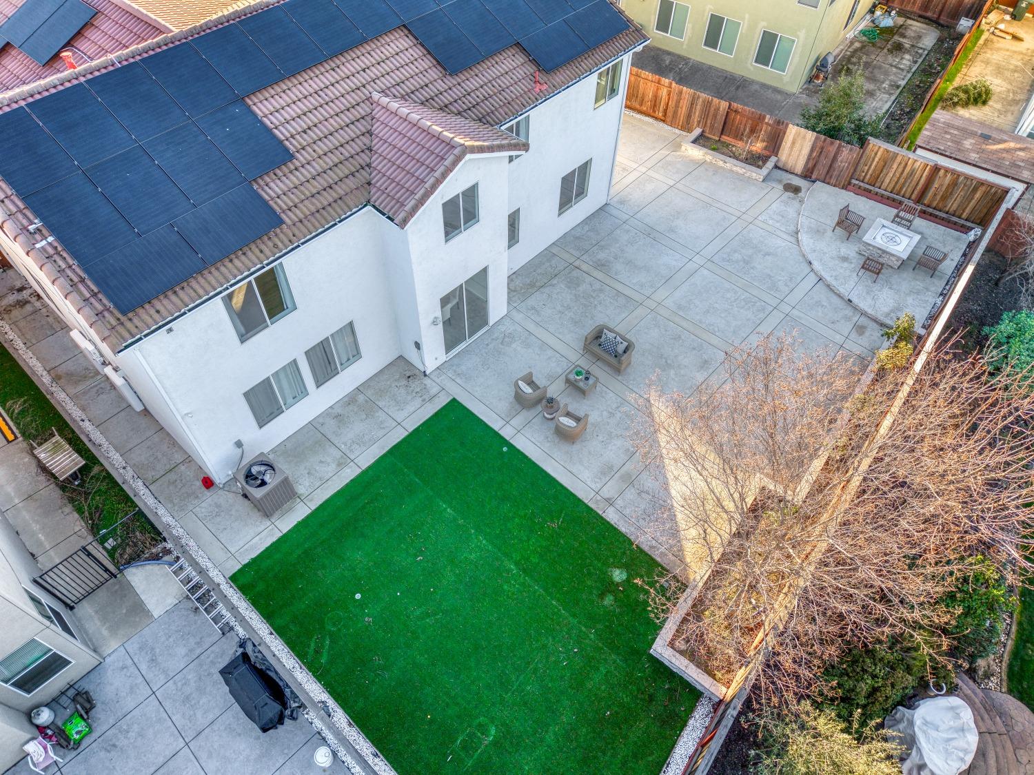 1909 Azalea Way