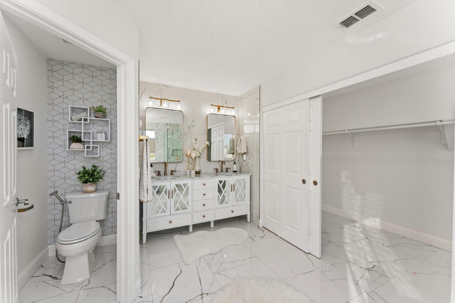 1909 Azalea Way