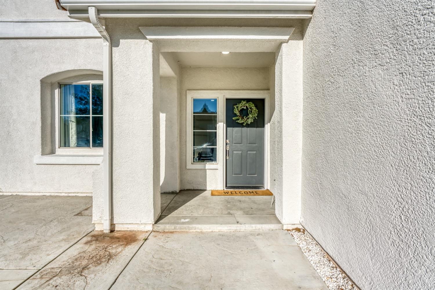 1909 Azalea Way
