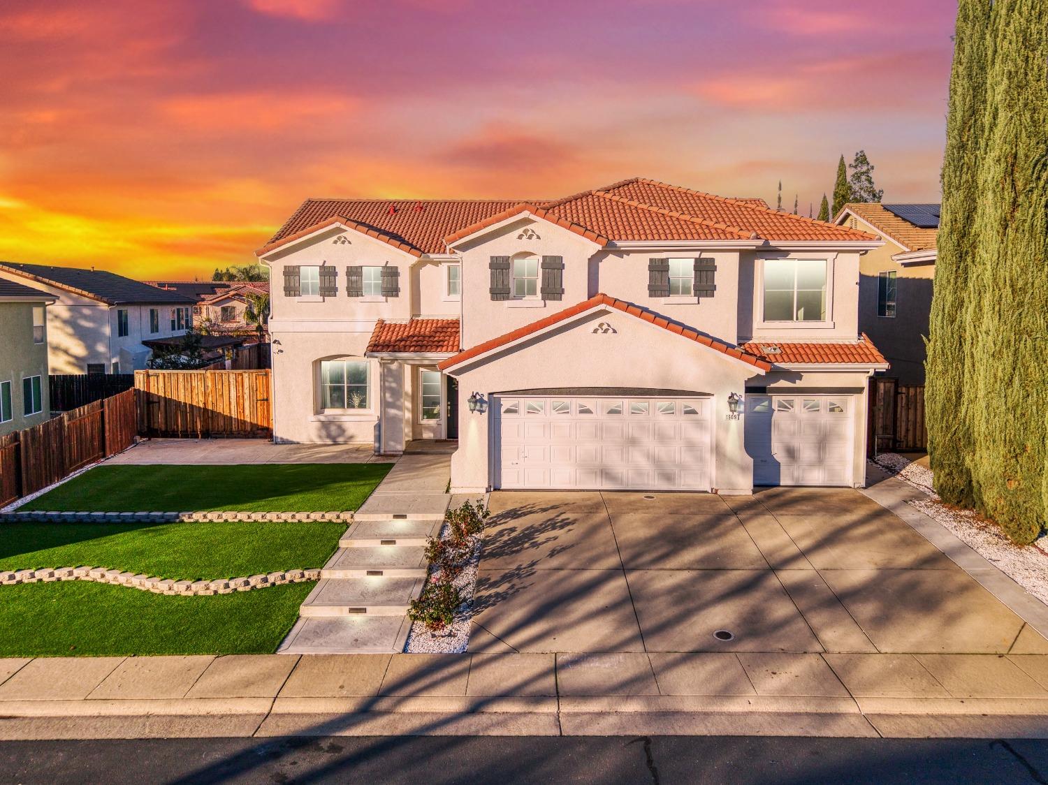 1909 Azalea Way