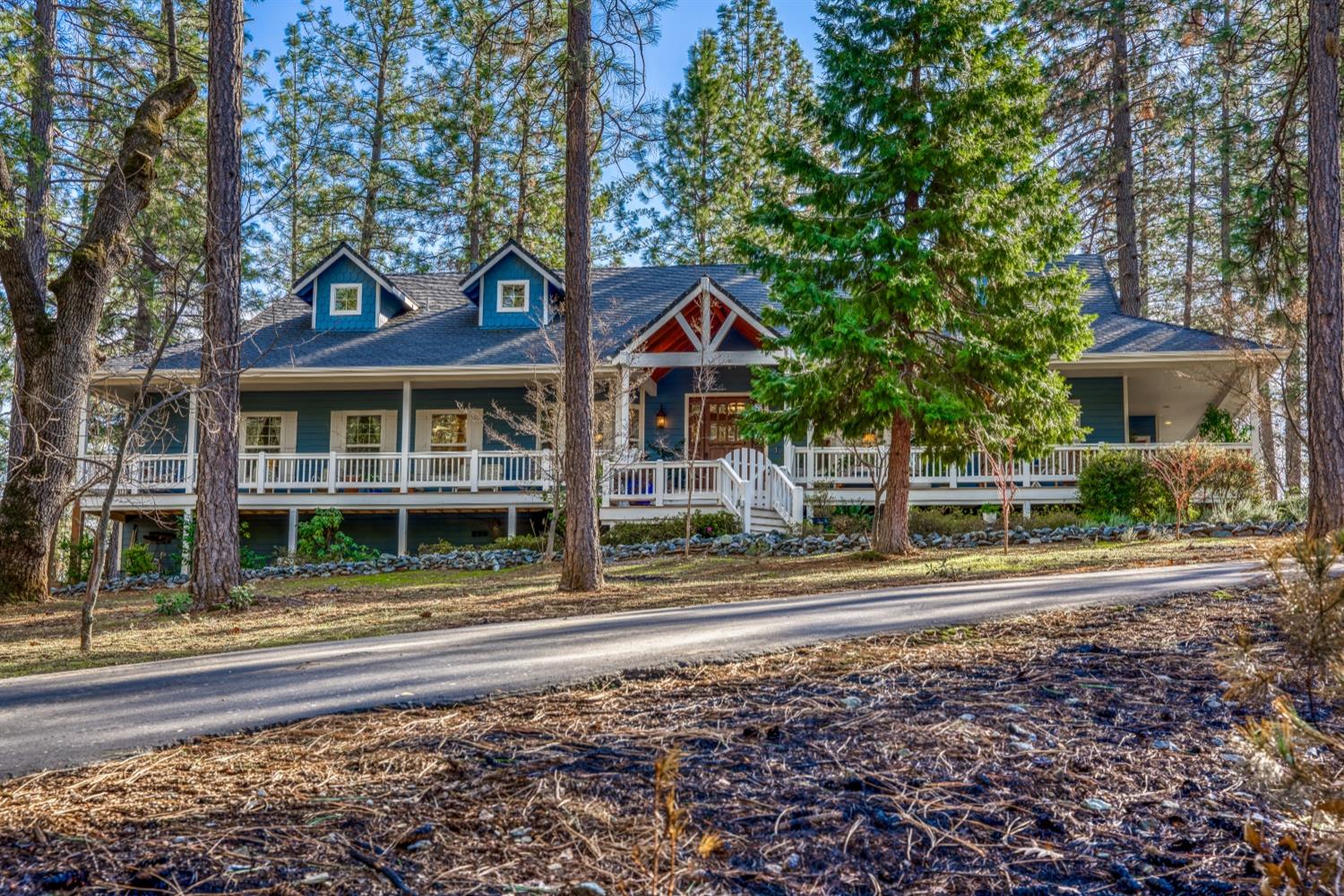 22045 Farrier Court