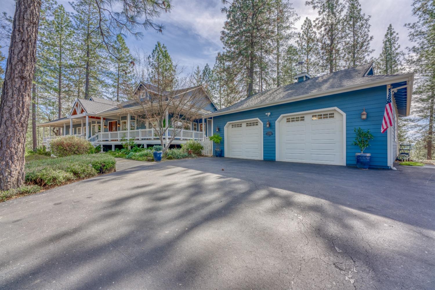 22045 Farrier Court