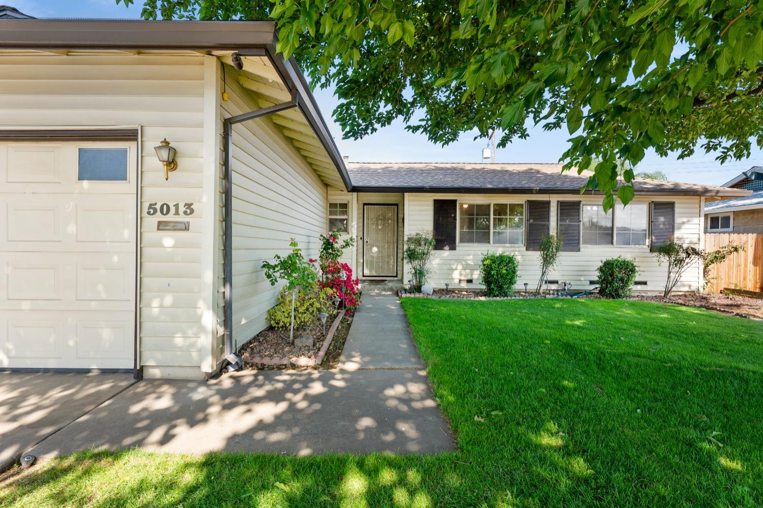 5013 Dingman Circle