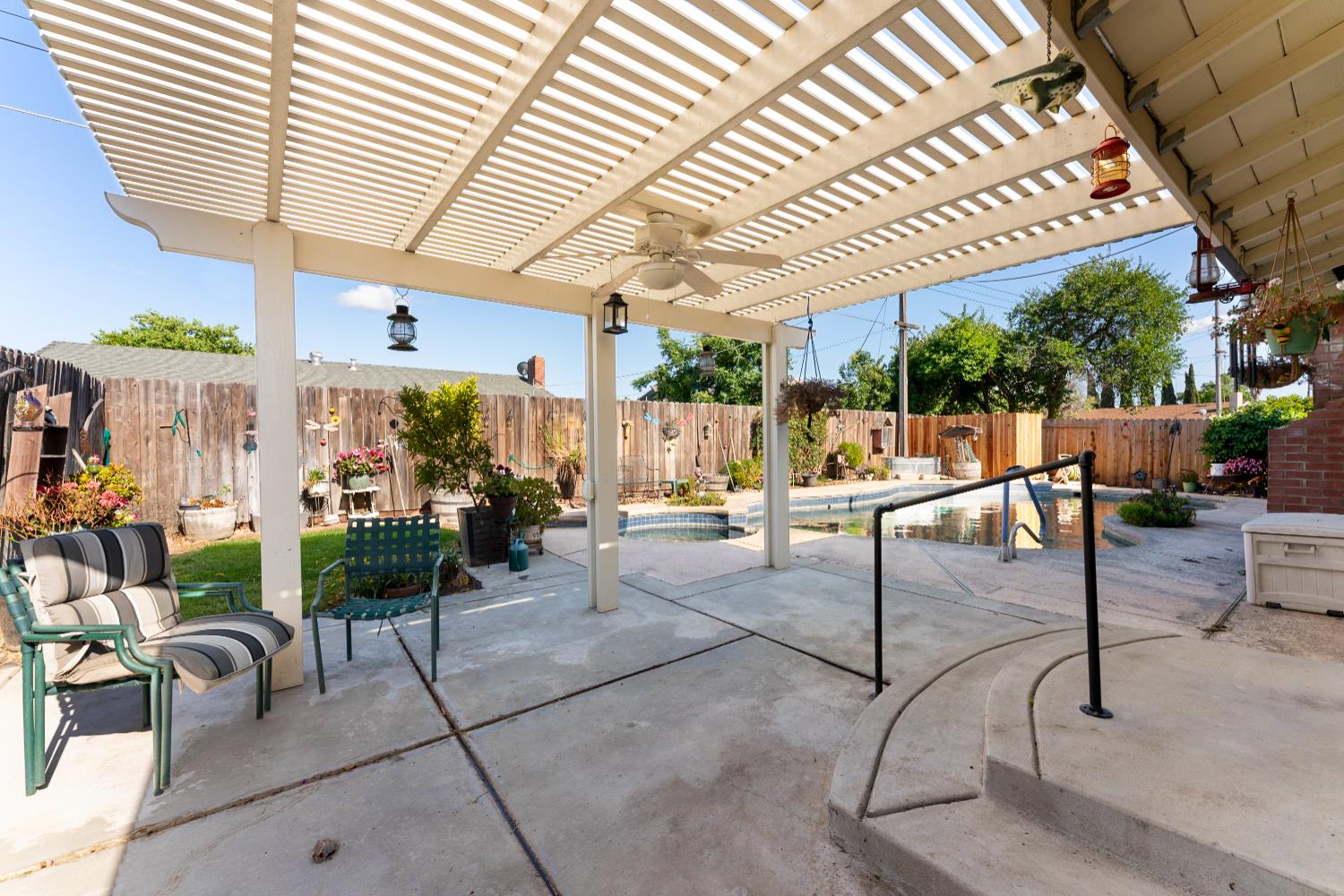 5013 Dingman Circle