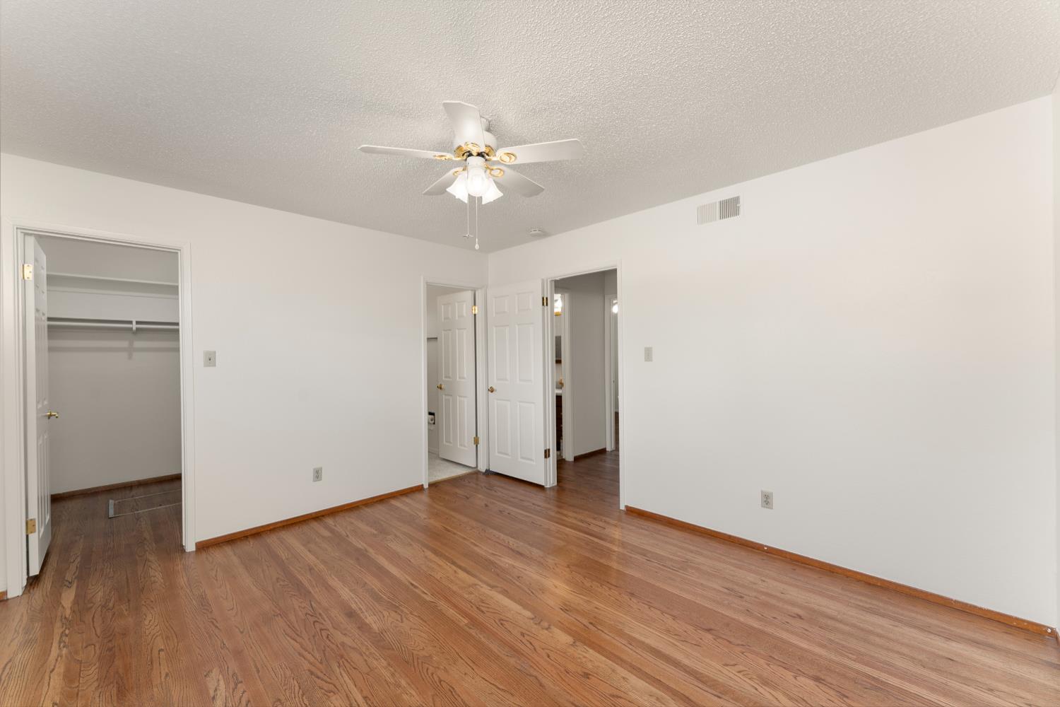 5013 Dingman Circle