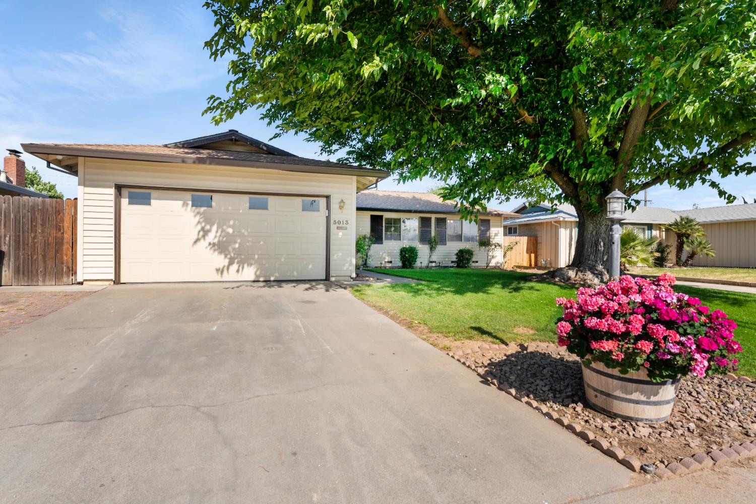5013 Dingman Circle