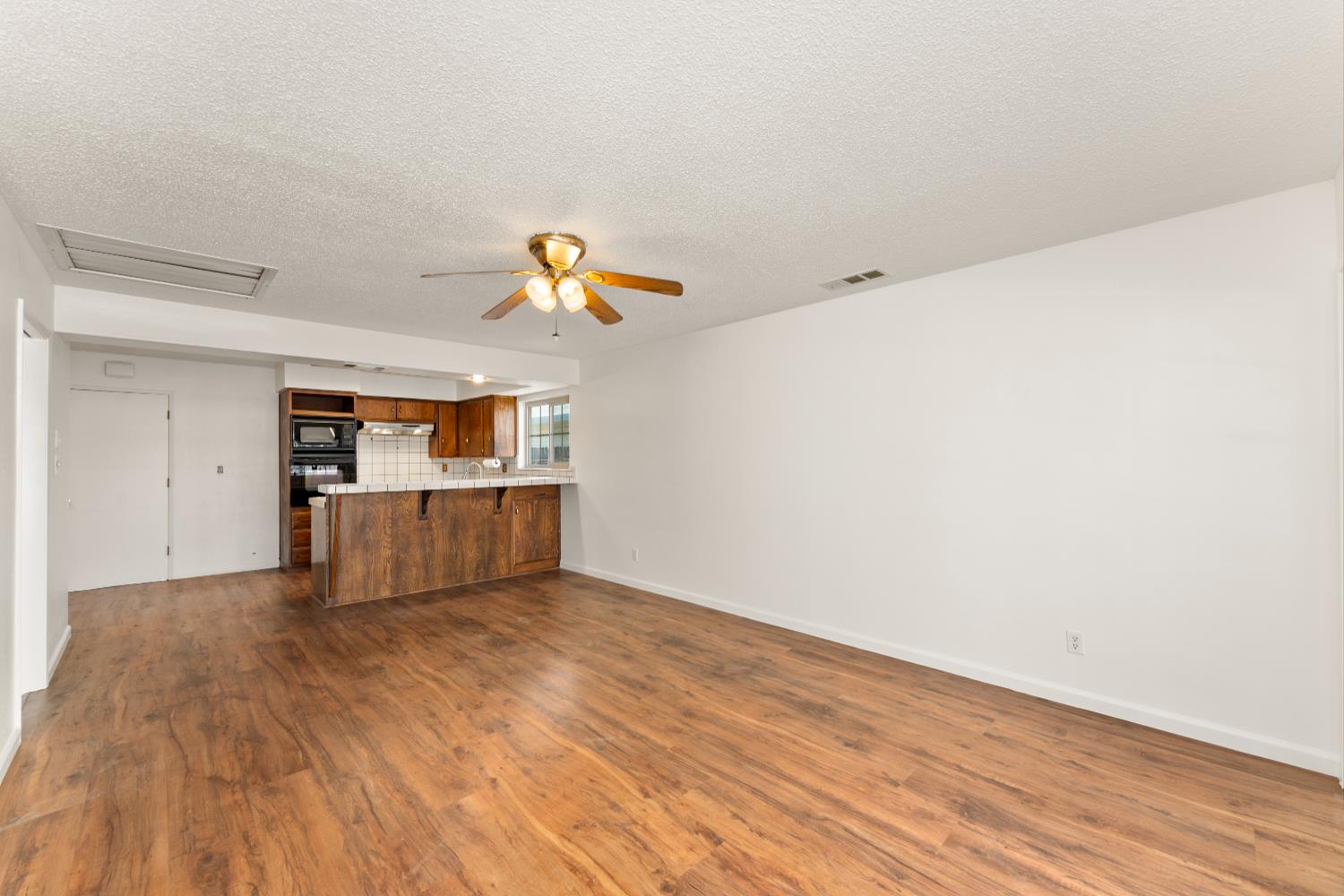 5013 Dingman Circle