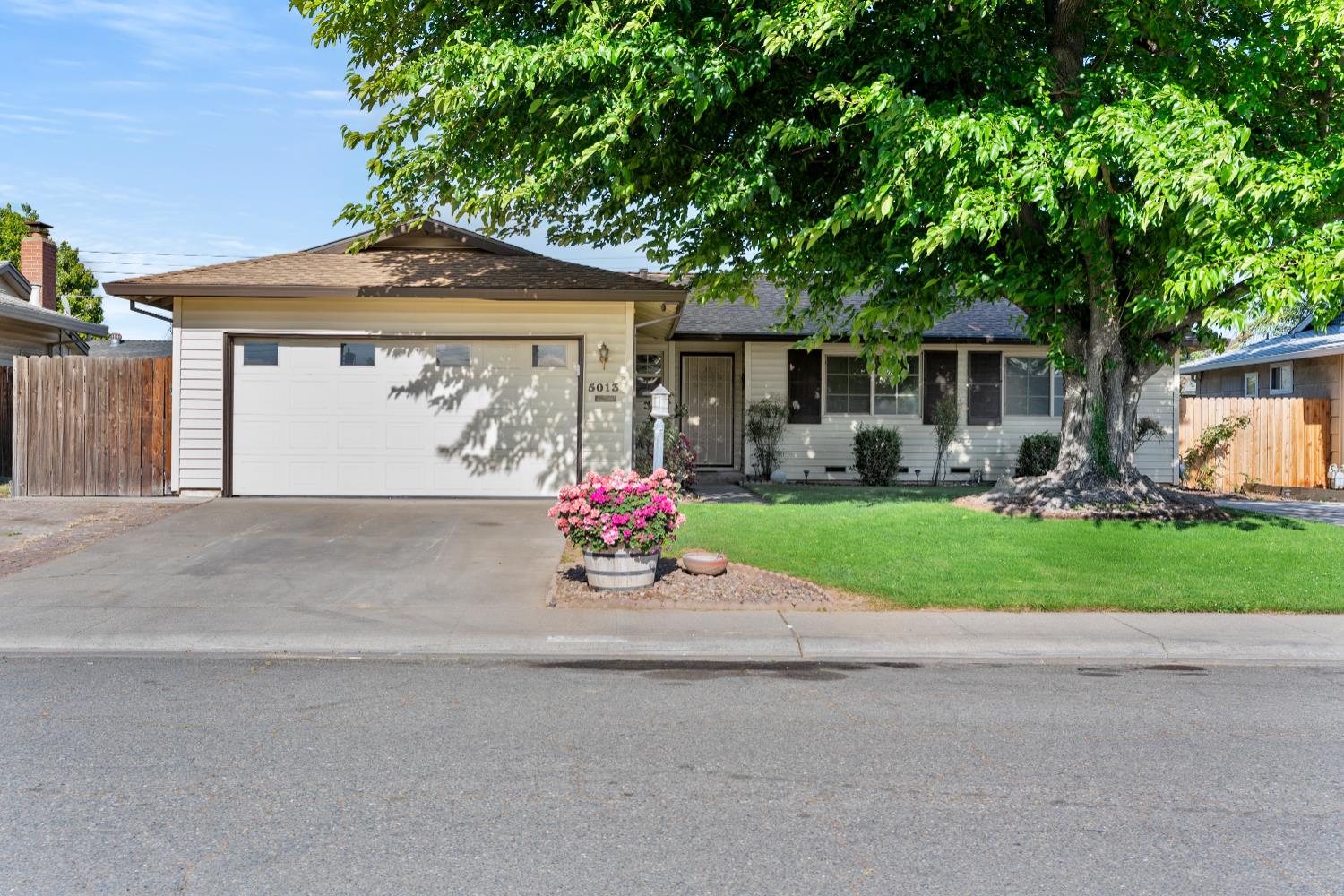 5013 Dingman Circle
