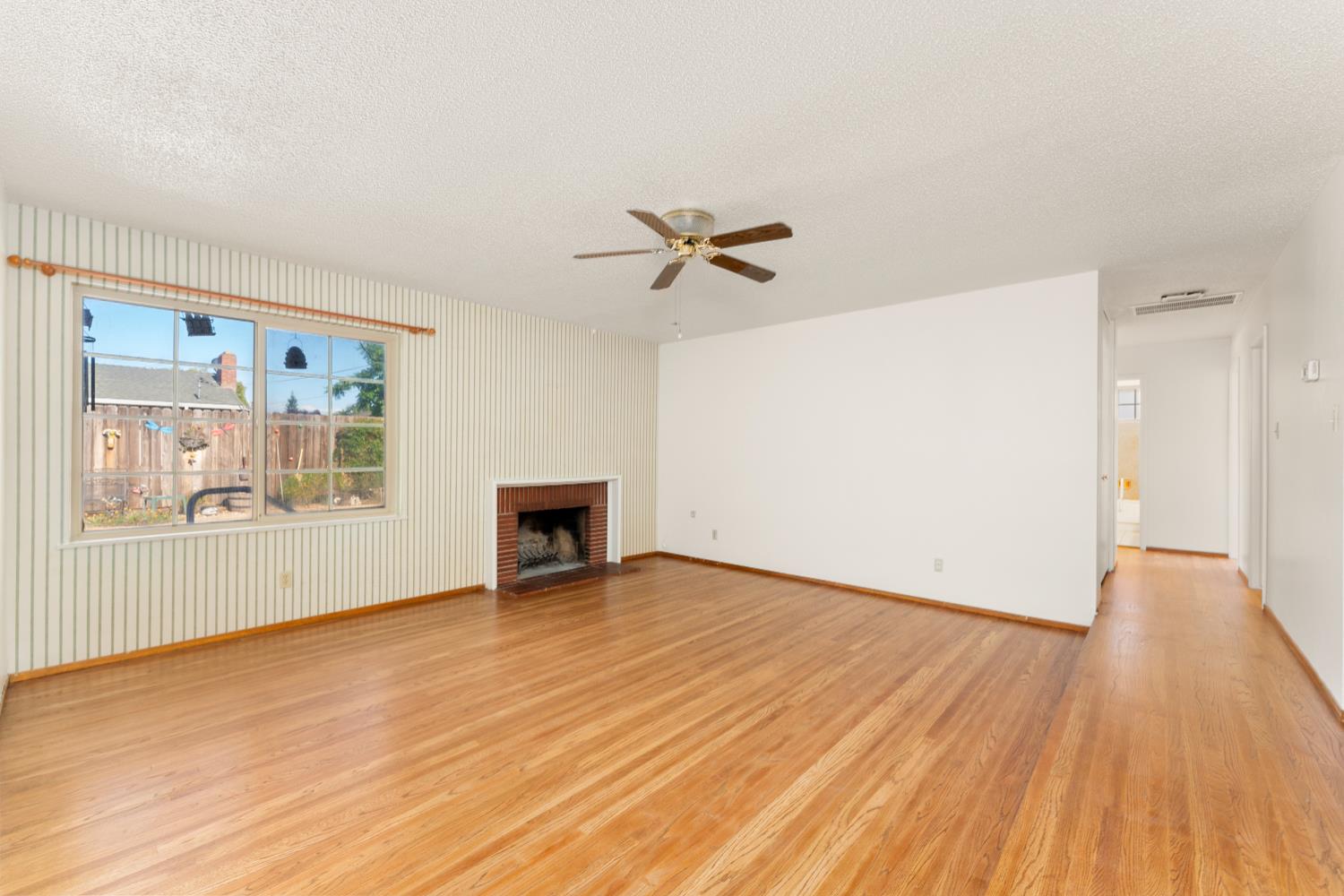 5013 Dingman Circle