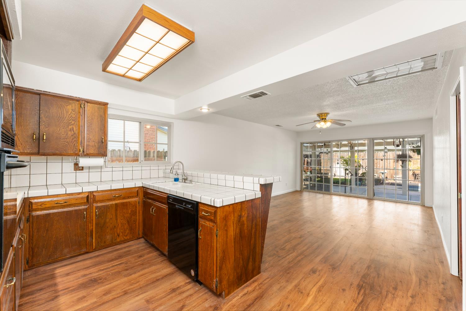 5013 Dingman Circle