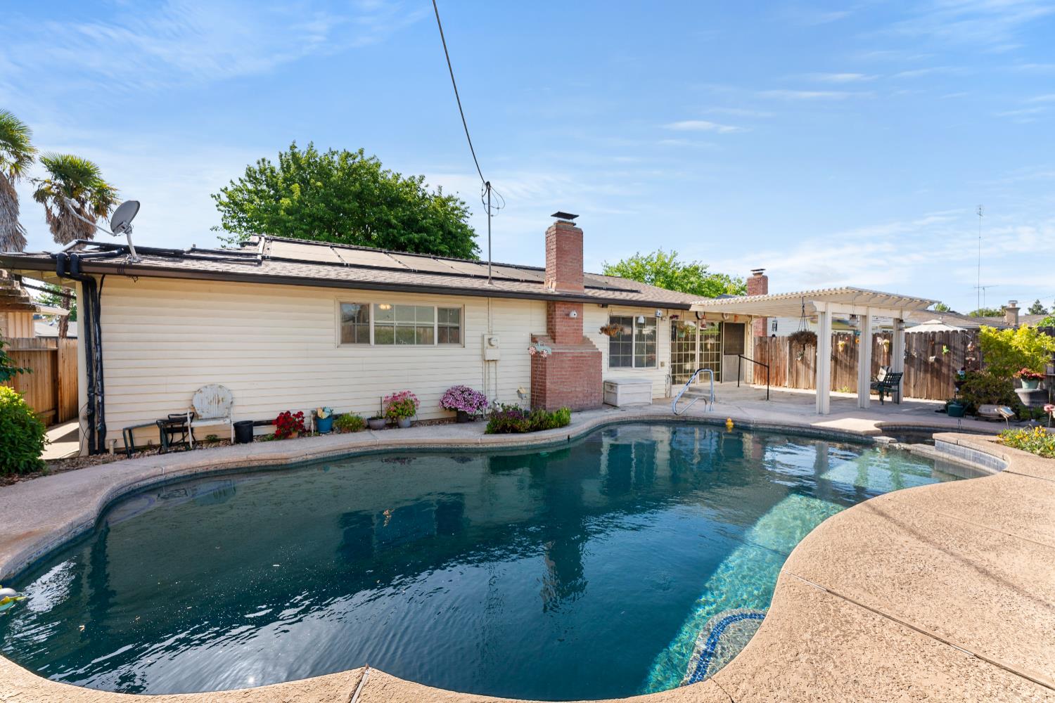 5013 Dingman Circle