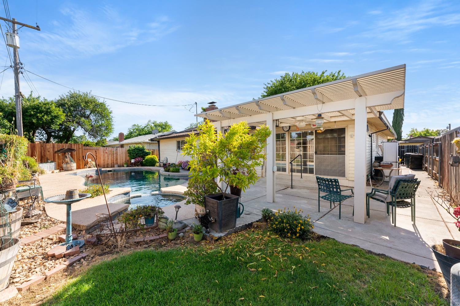 5013 Dingman Circle