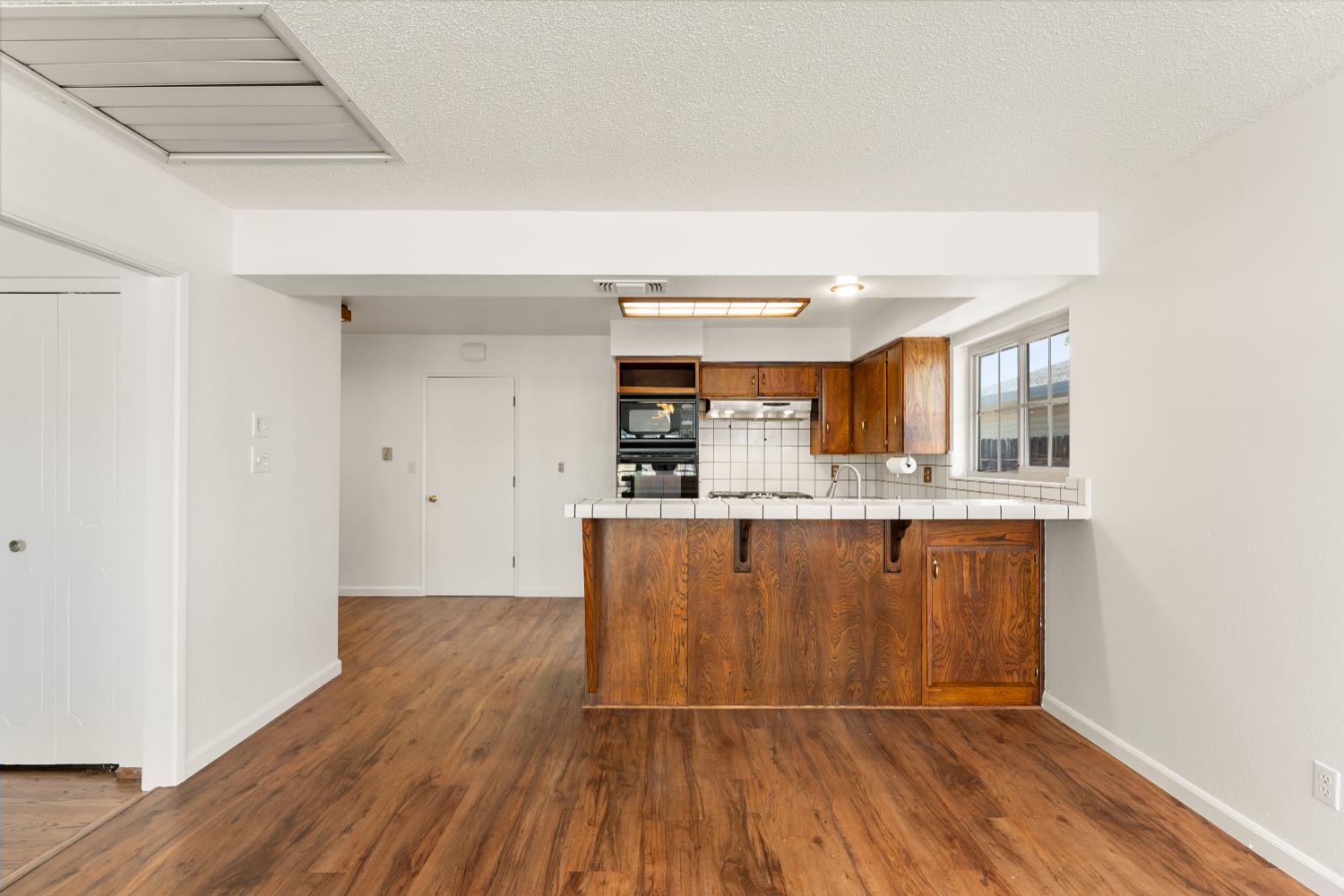 5013 Dingman Circle