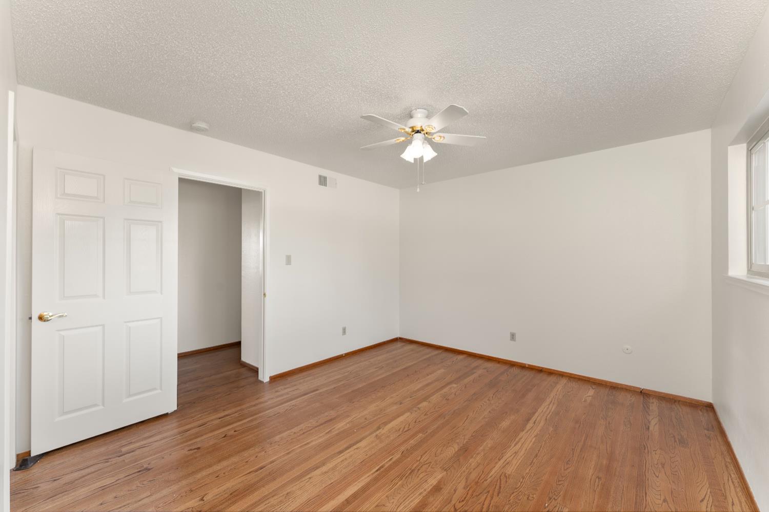 5013 Dingman Circle