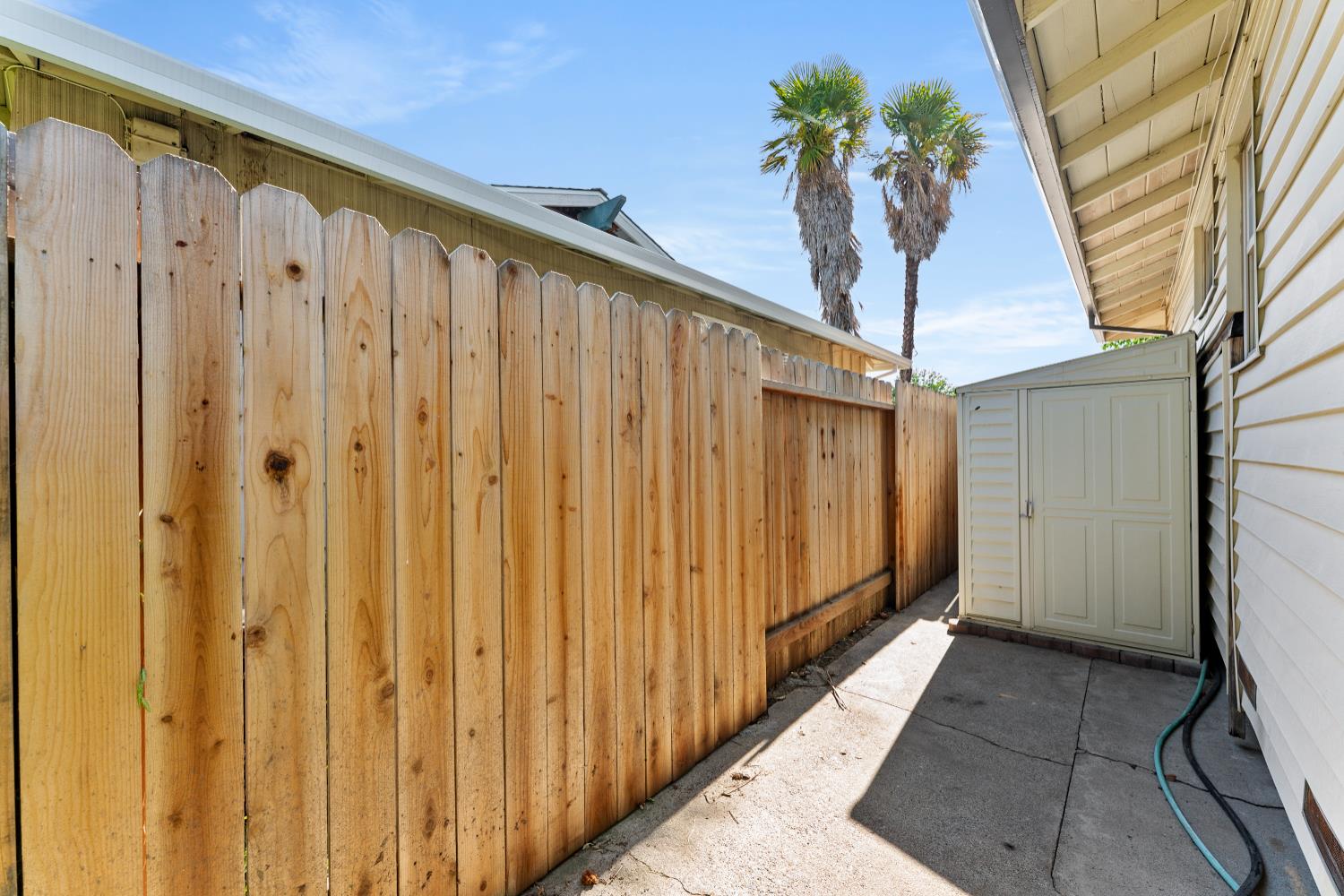 5013 Dingman Circle