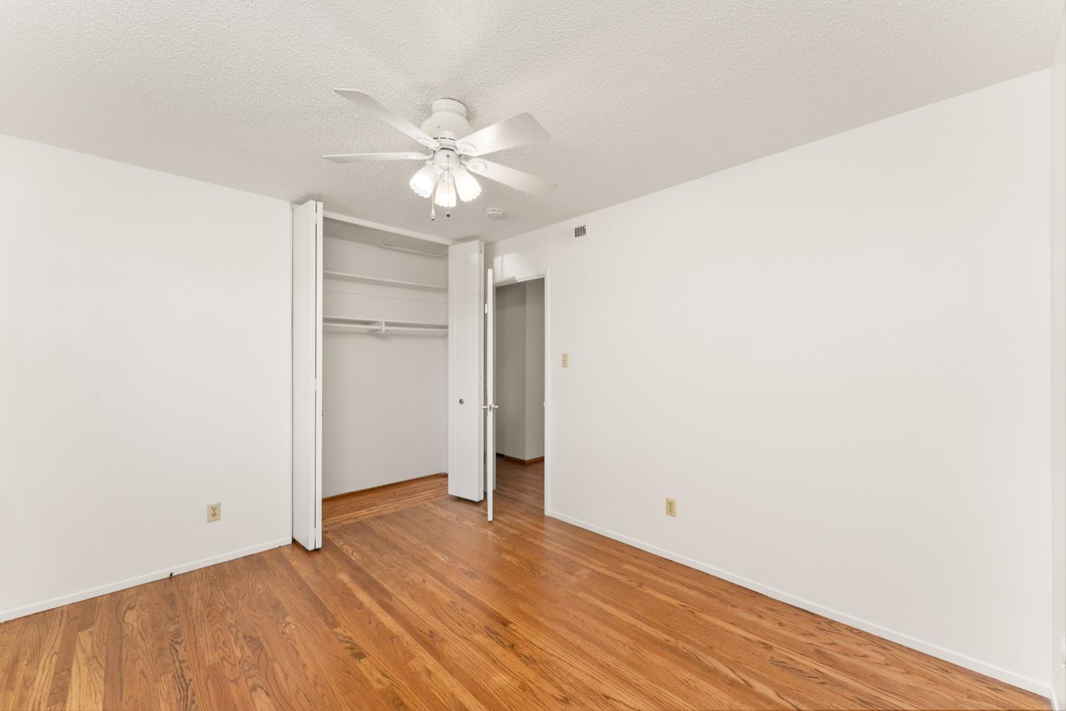 5013 Dingman Circle