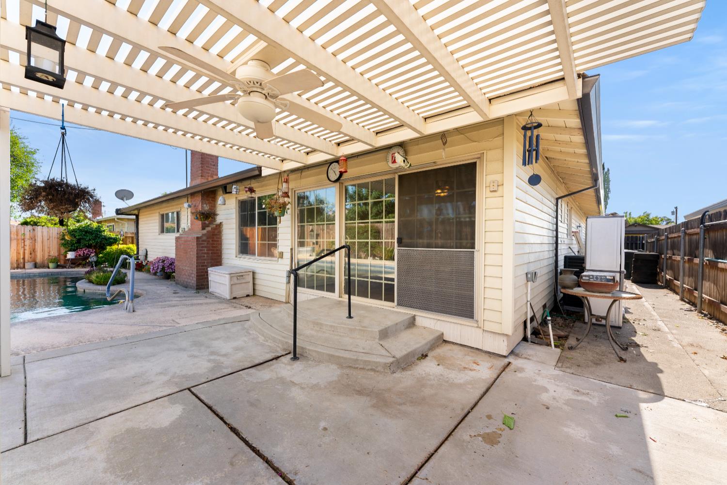 5013 Dingman Circle