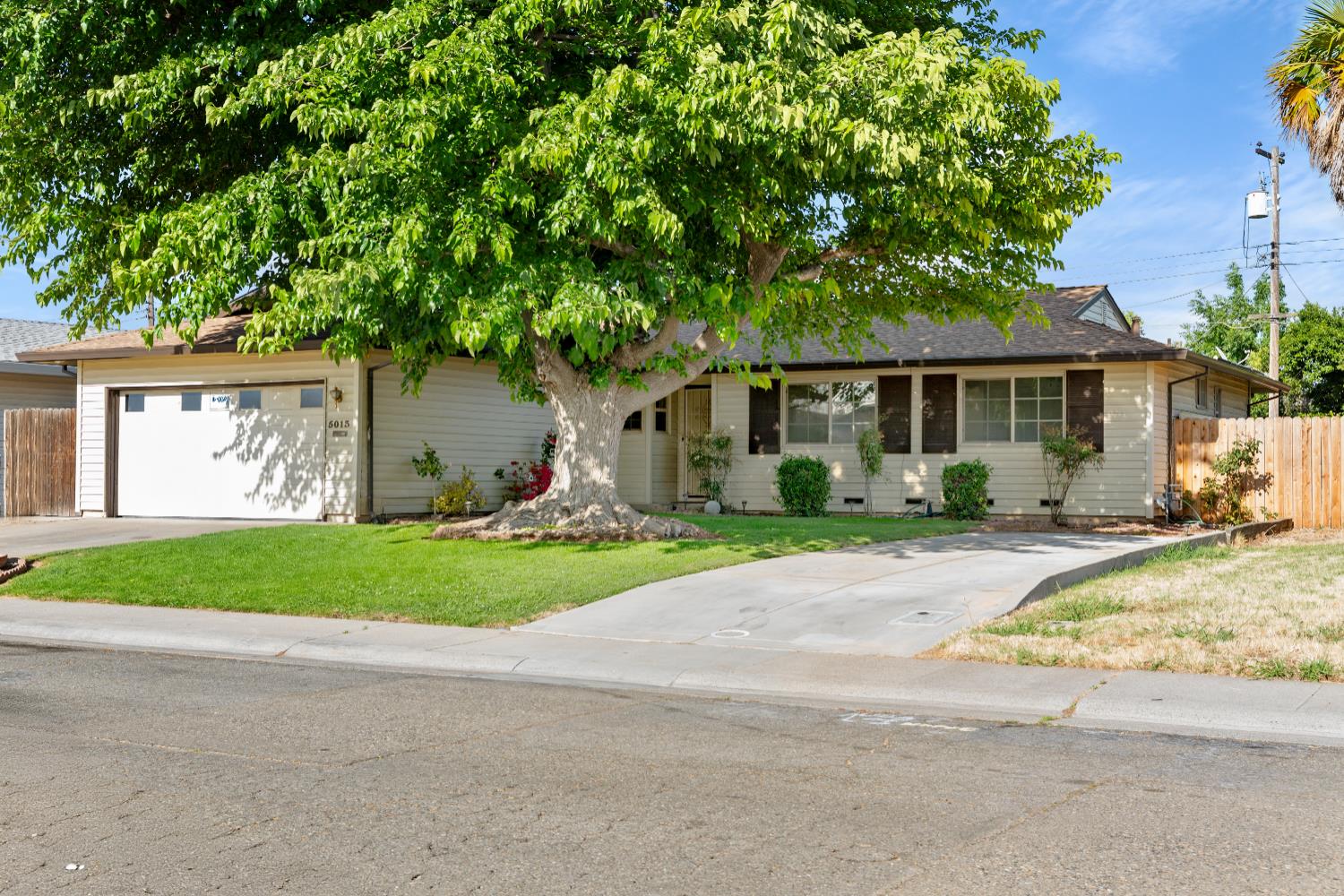 5013 Dingman Circle