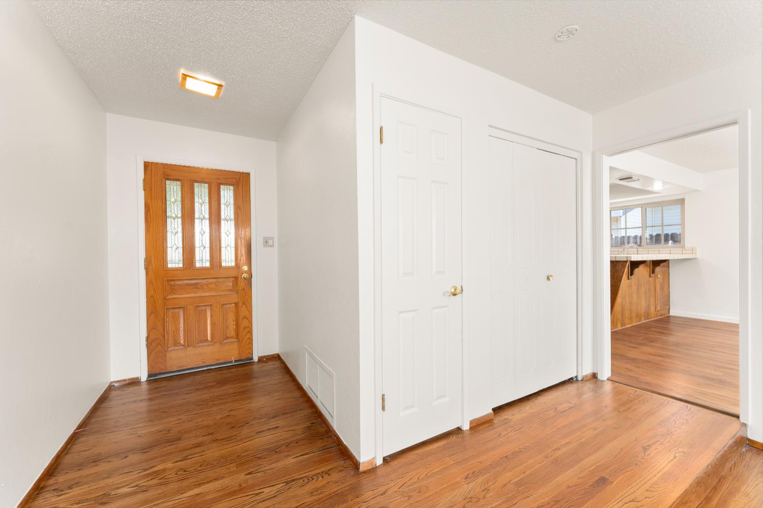 5013 Dingman Circle