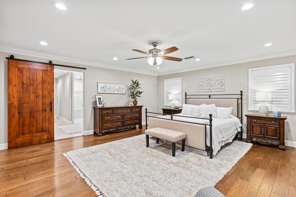 734 Mariner Loop