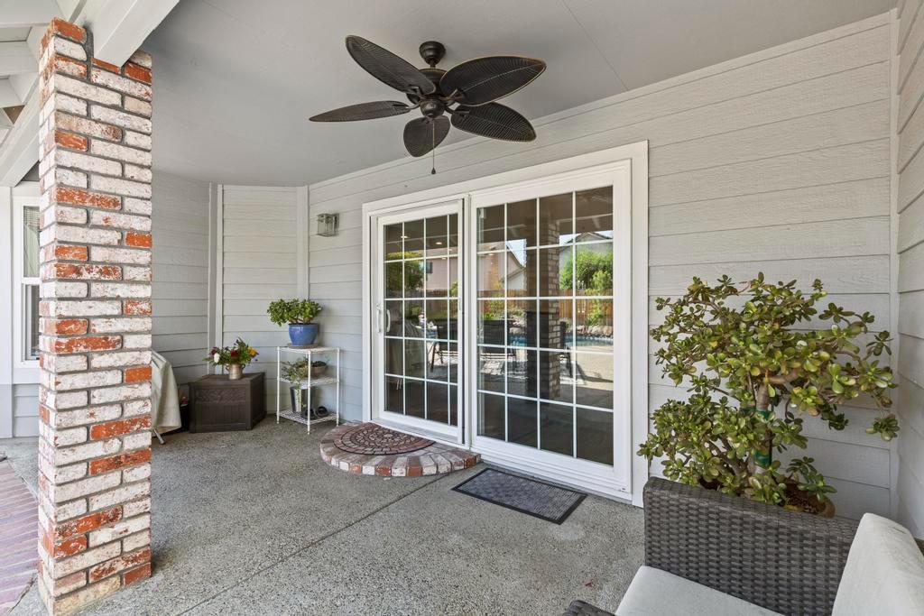 734 Mariner Loop