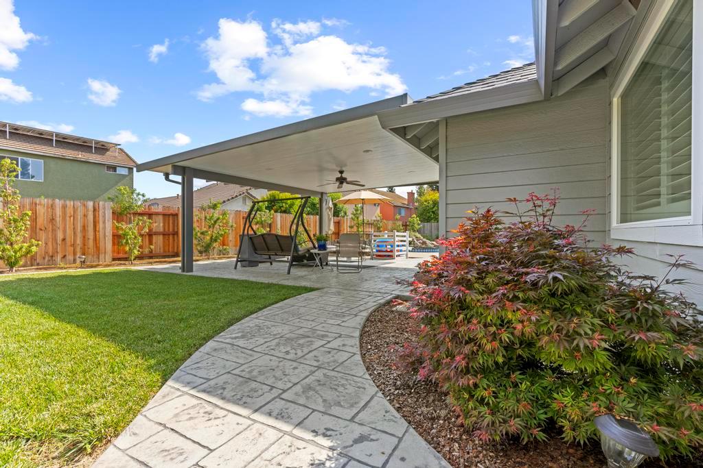 734 Mariner Loop