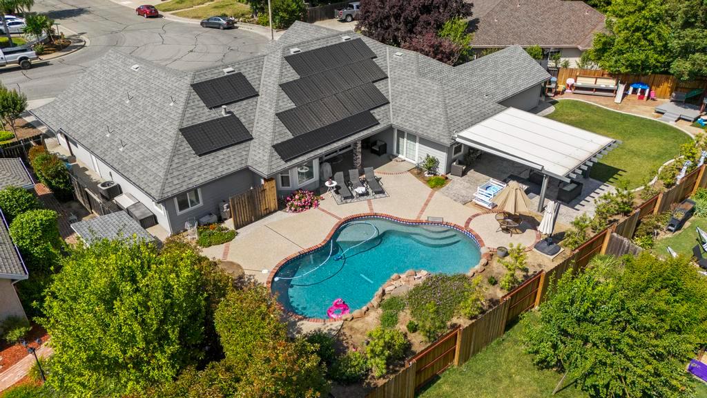 734 Mariner Loop