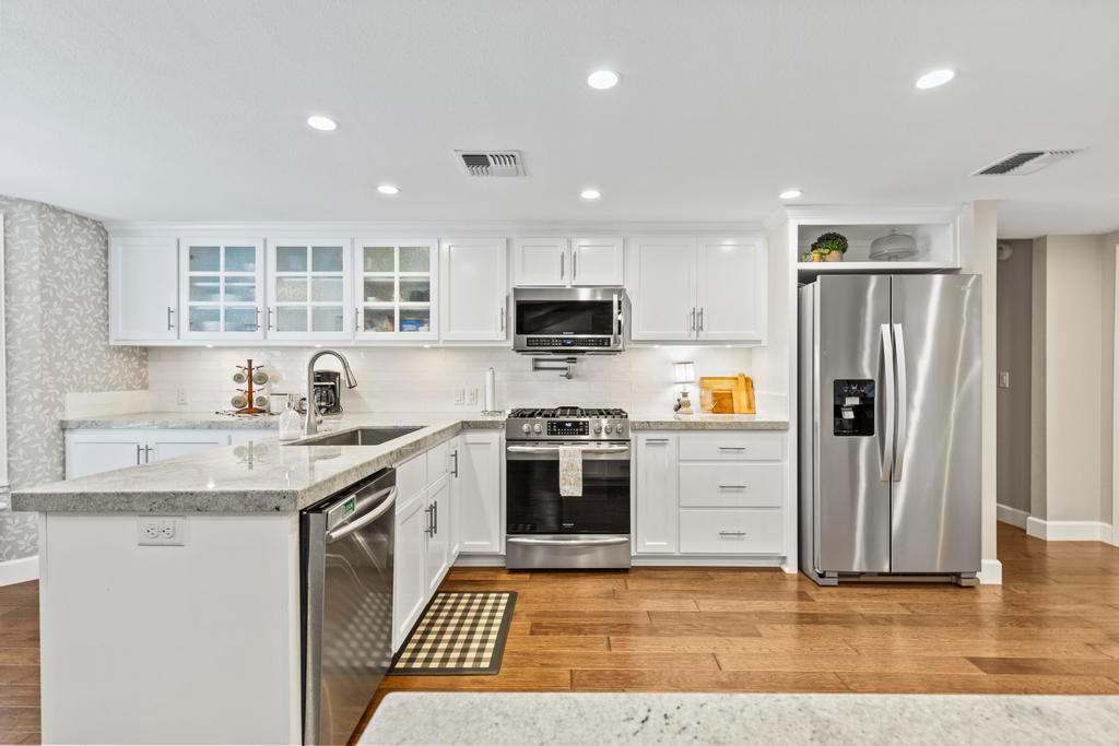 734 Mariner Loop