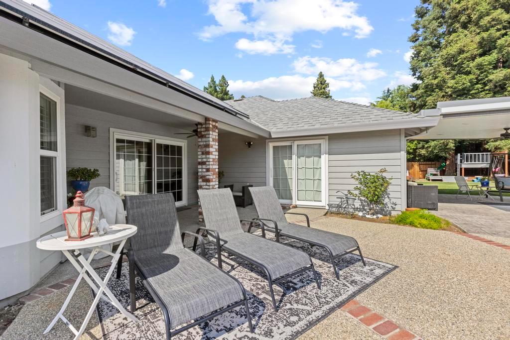 734 Mariner Loop
