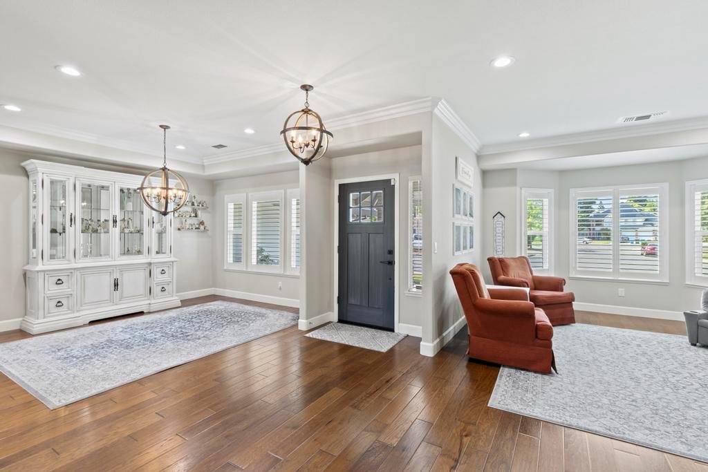 734 Mariner Loop