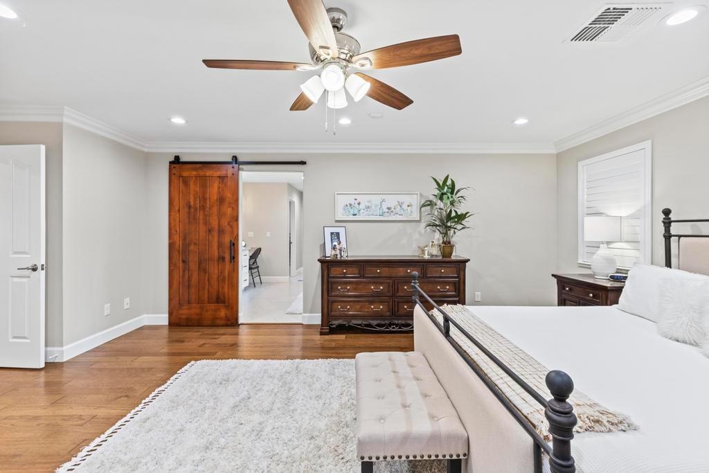 734 Mariner Loop