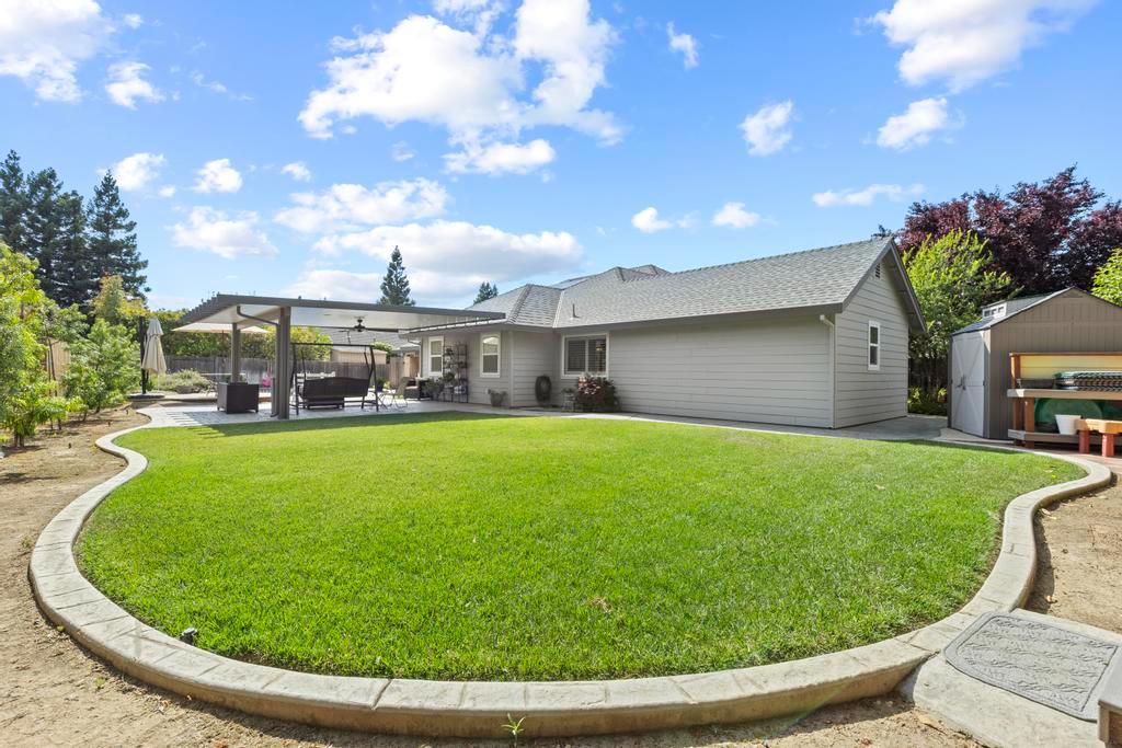 734 Mariner Loop