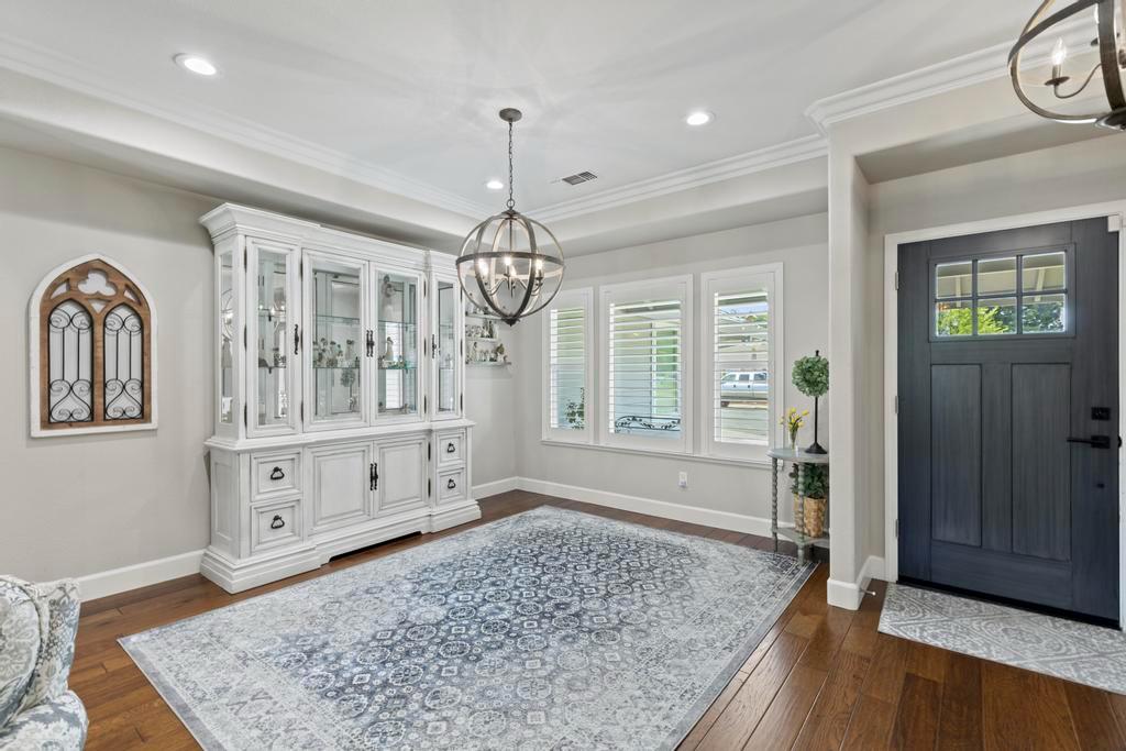 734 Mariner Loop