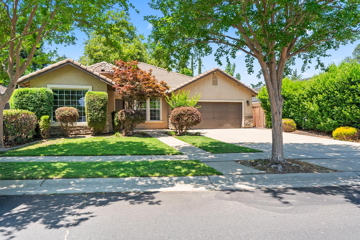 4008 Hunter Oaks Lane