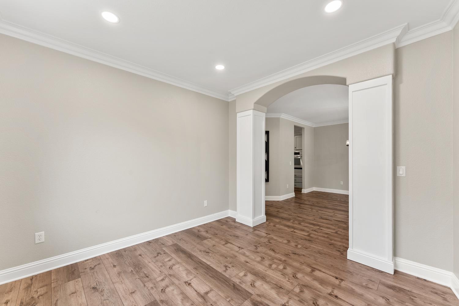 4008 Hunter Oaks Lane