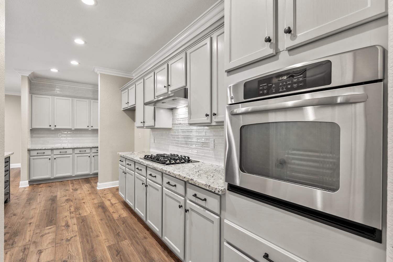 4008 Hunter Oaks Lane