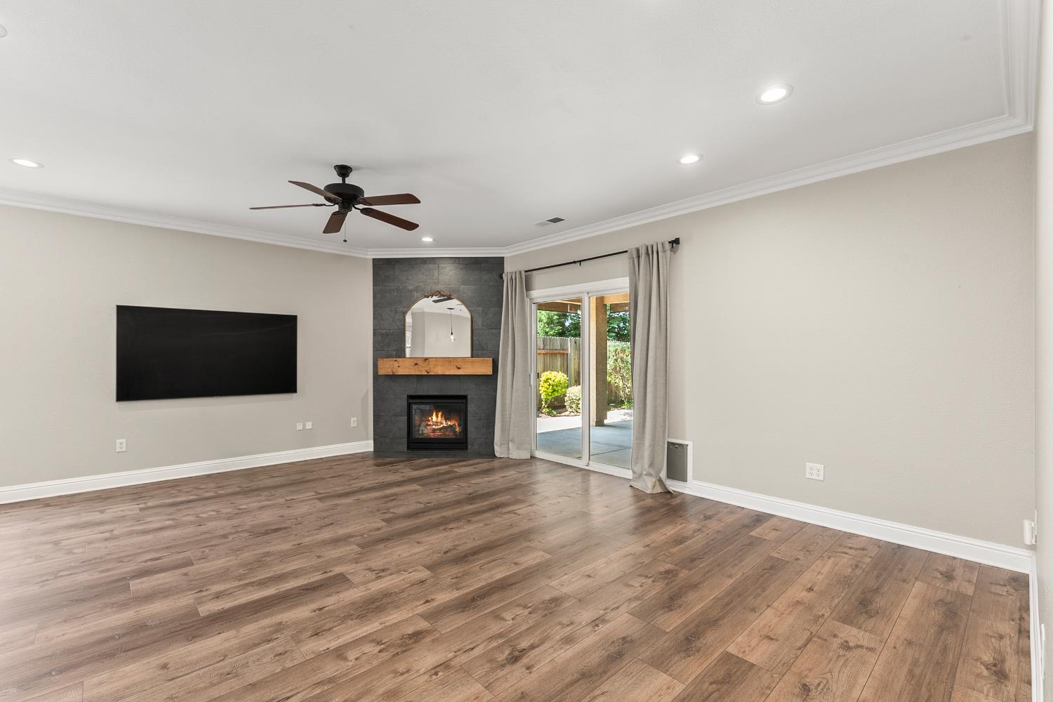 4008 Hunter Oaks Lane