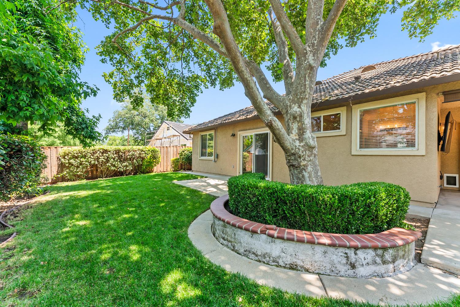 4008 Hunter Oaks Lane