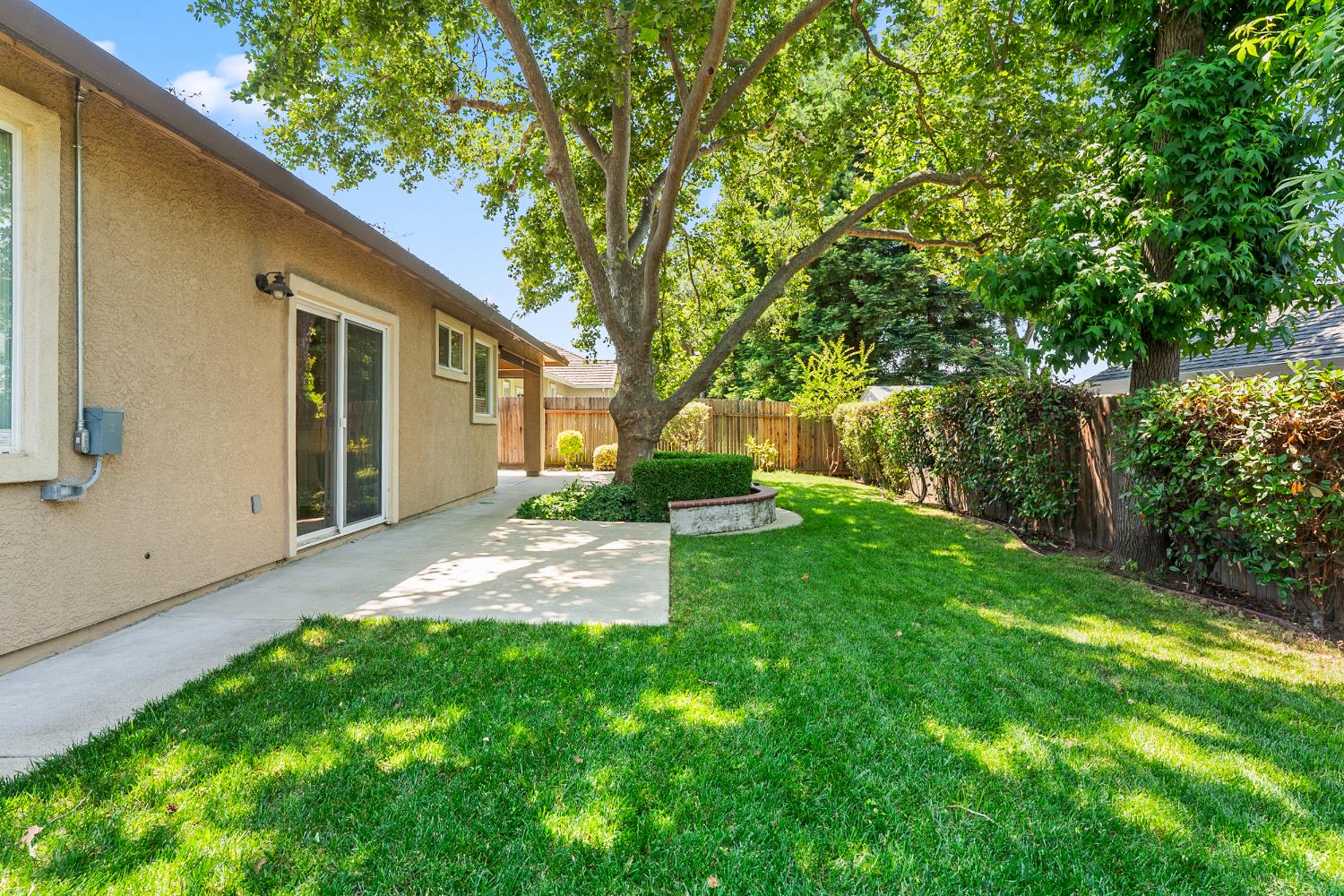 4008 Hunter Oaks Lane