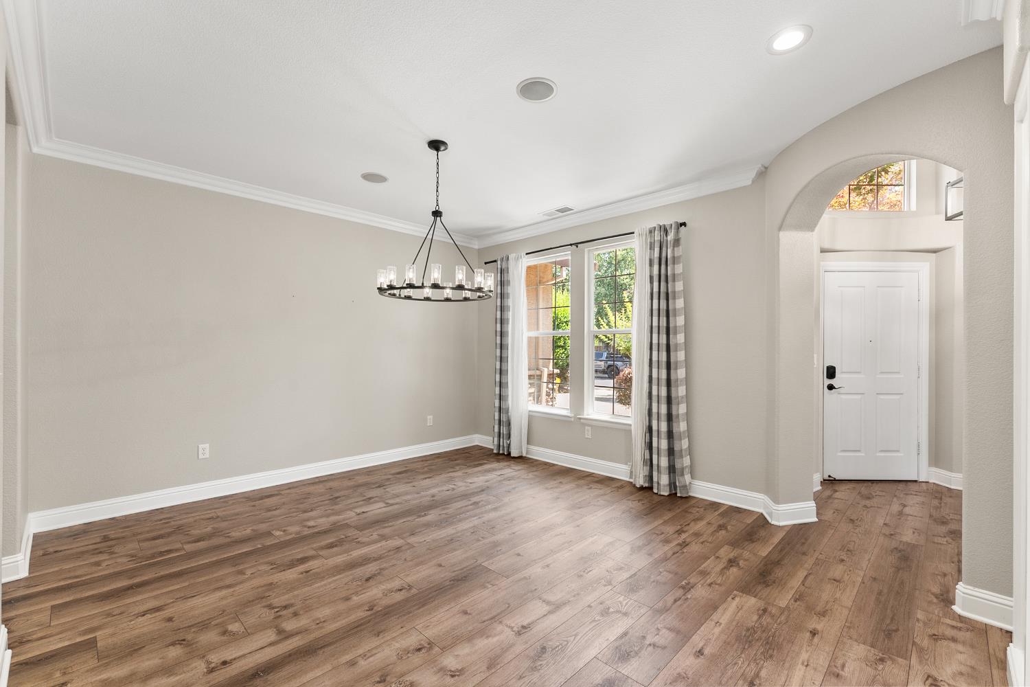 4008 Hunter Oaks Lane