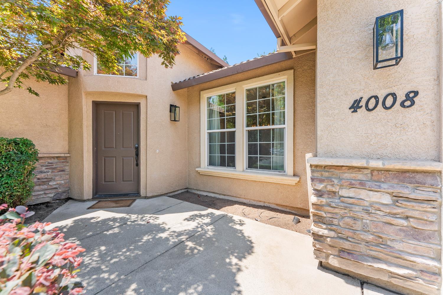 4008 Hunter Oaks Lane
