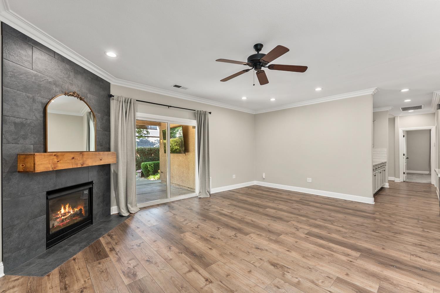 4008 Hunter Oaks Lane