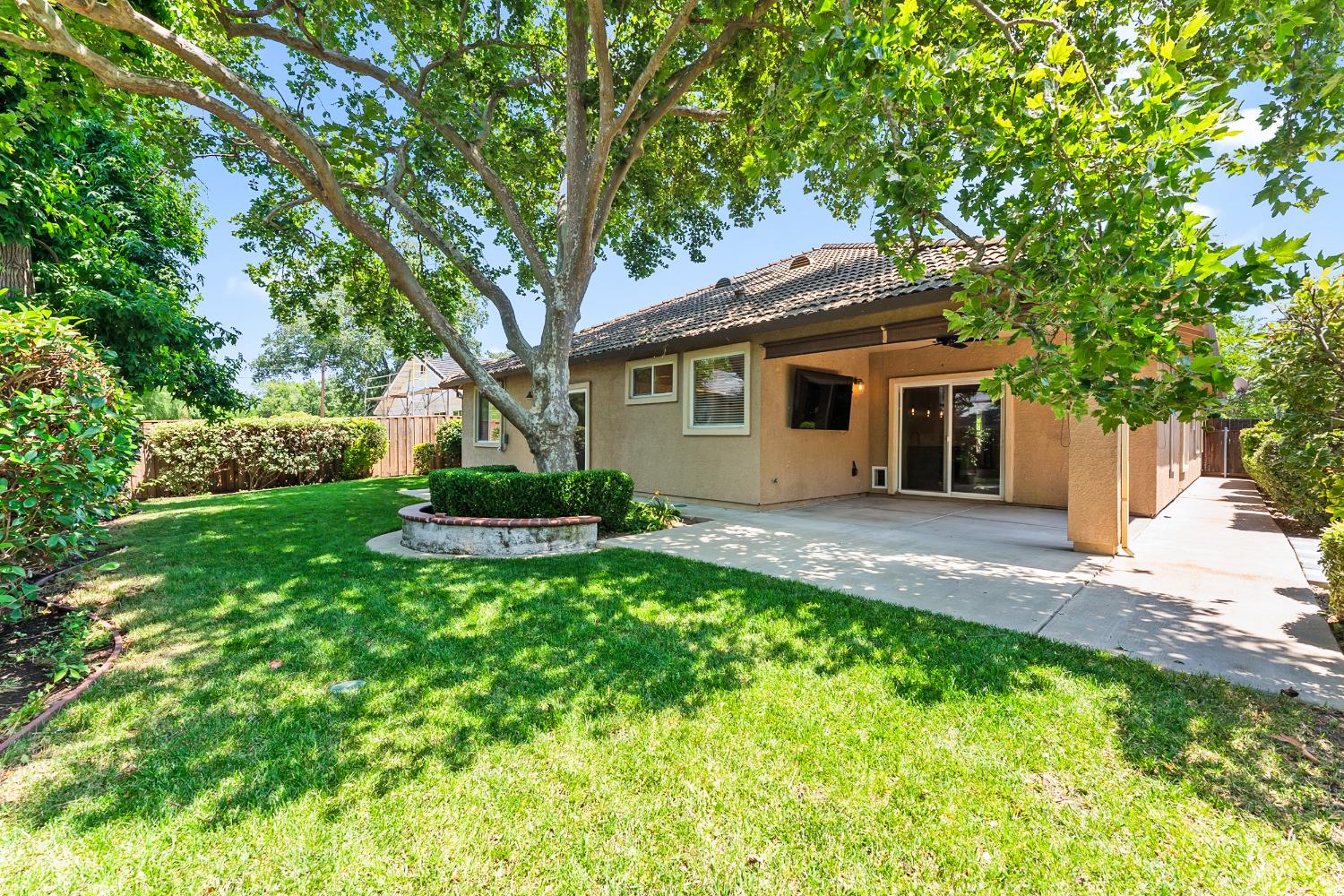 4008 Hunter Oaks Lane