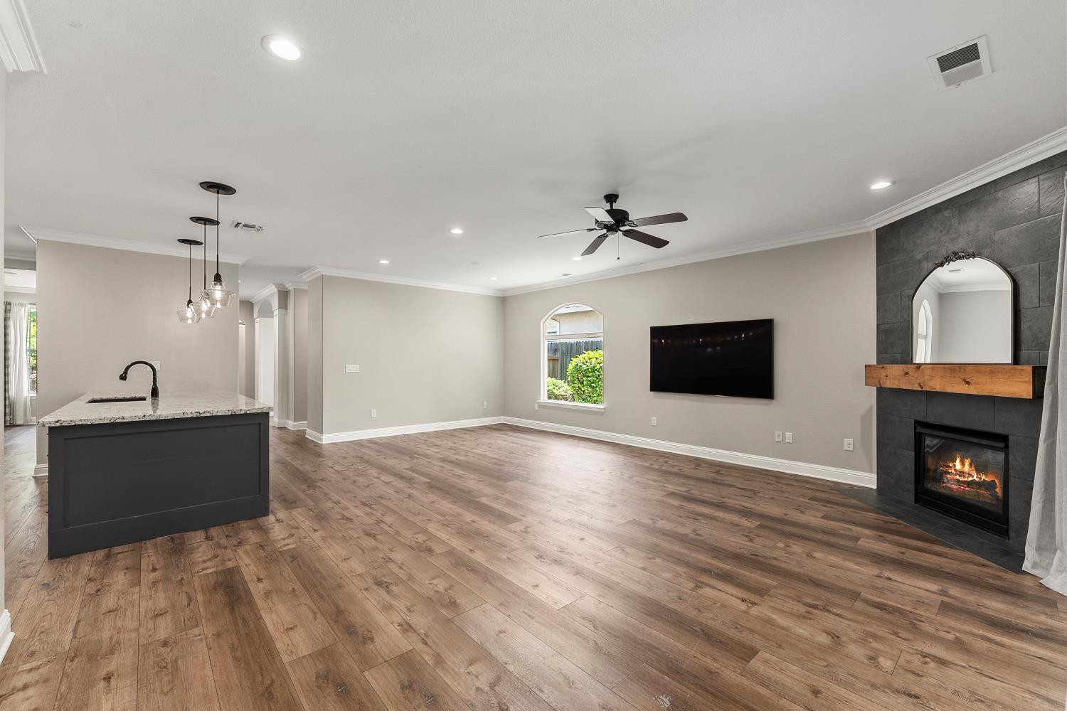 4008 Hunter Oaks Lane