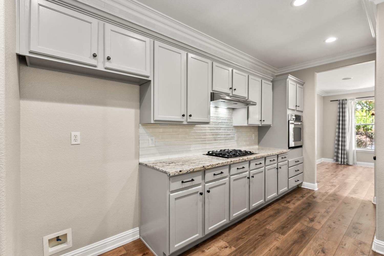 4008 Hunter Oaks Lane
