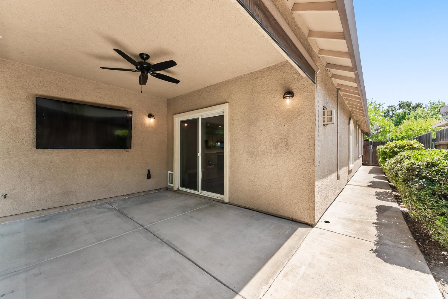 4008 Hunter Oaks Lane
