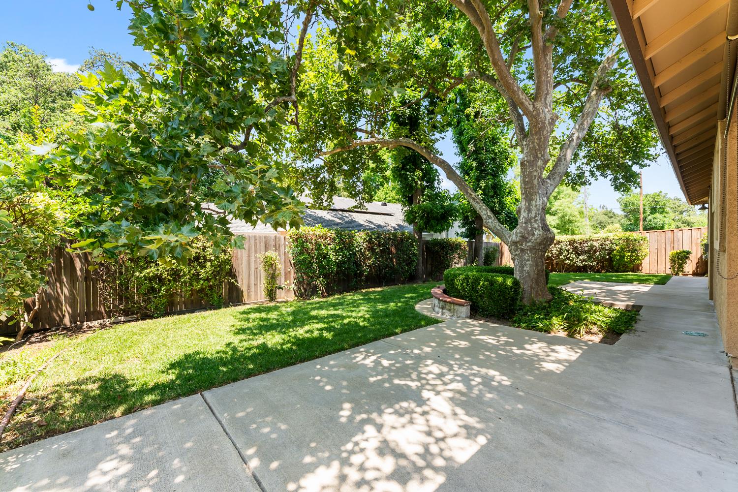 4008 Hunter Oaks Lane